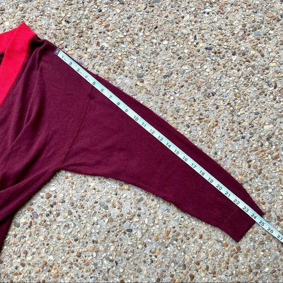 NWT EXPRESS Oversized Deep V-neck Soft Maroon & Red Sweater Size S - Picture 5 of 9